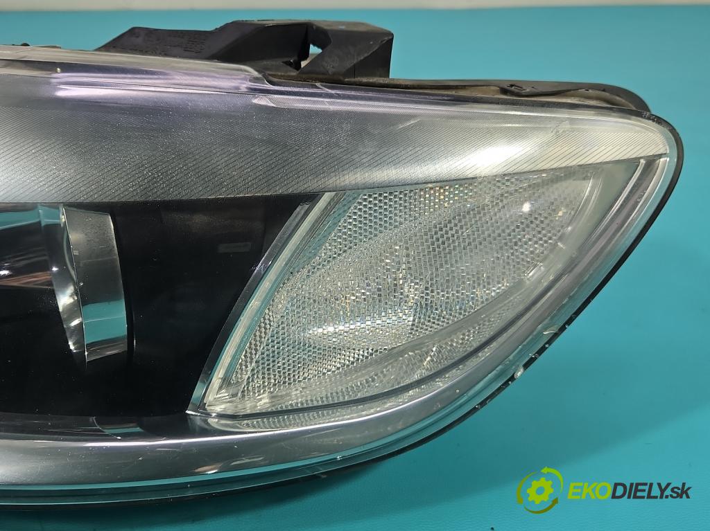 Audi Q7 2005-2015 4.2 TDI 326KM automatic 240 kW 4134 cm3 5- Reflektor: ľavý 4L0941003A (Kľučka dverí ostatné)