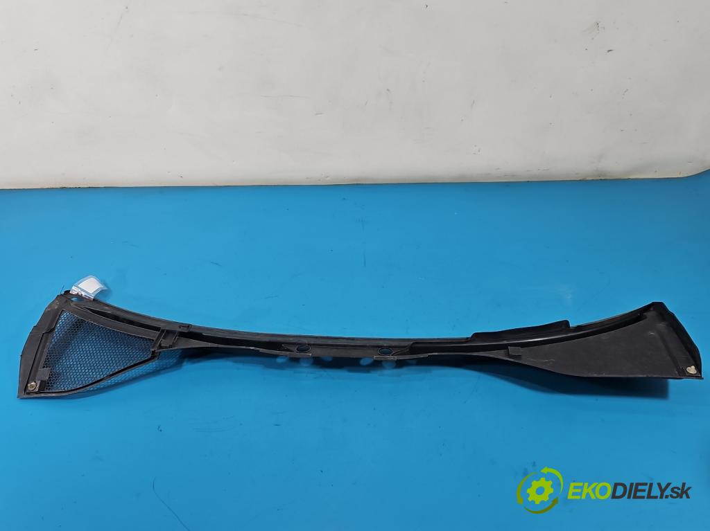 Audi Q7 2005-2015 4.2 TDI 326KM automatic 240 kW 4134 cm3 5- torpédo 4L1819401 (Torpédo (plast pod čelným sklom))