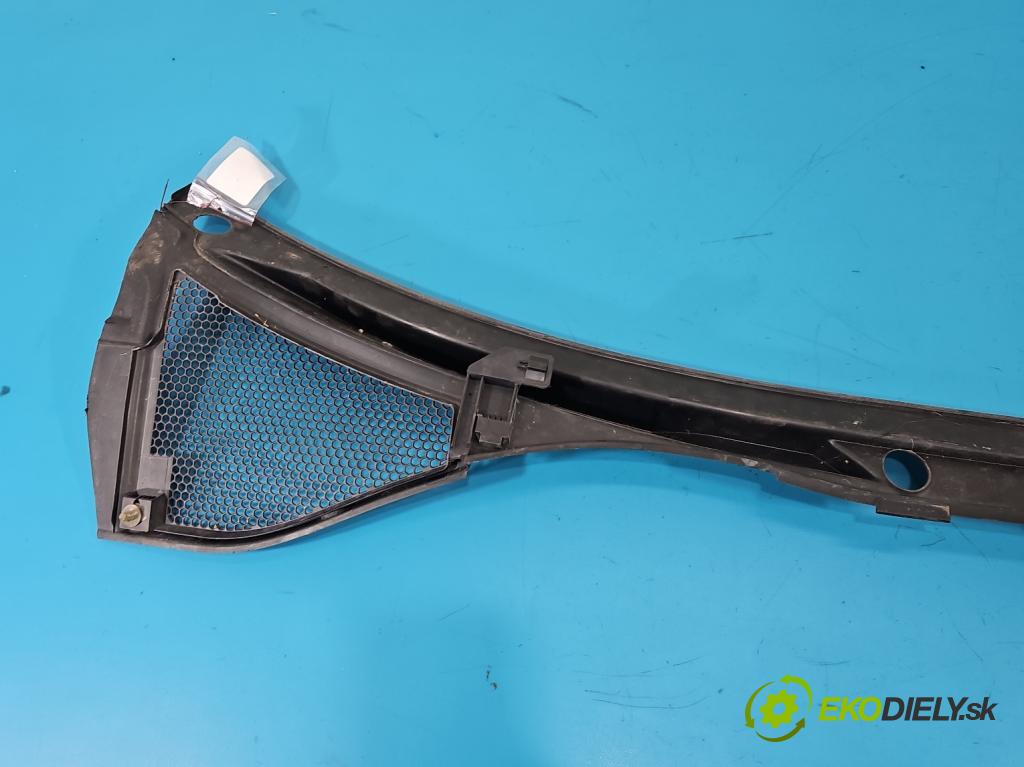 Audi Q7 2005-2015 4.2 TDI 326KM automatic 240 kW 4134 cm3 5- torpédo 4L1819401 (Torpédo (plast pod čelným sklom))