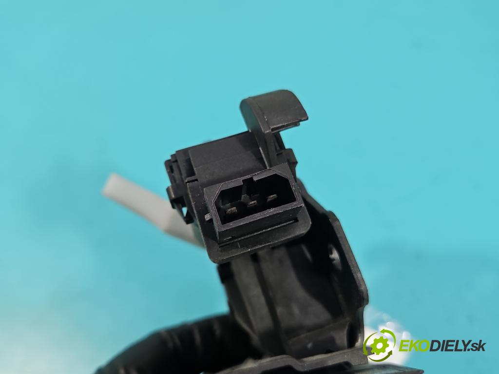 Audi Q7 2005-2015 4.2 TDI 326KM automatic 240 kW 4134 cm3 5- zámok kufrové dvere zadné 8P4827505C