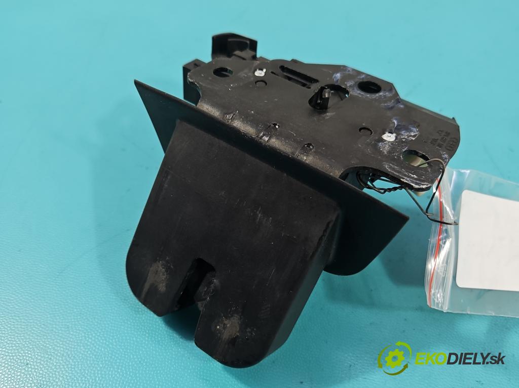 Audi Q7 2005-2015 4.2 TDI 326KM automatic 240 kW 4134 cm3 5- zámek kufrových dveří zadní 8P4827505C