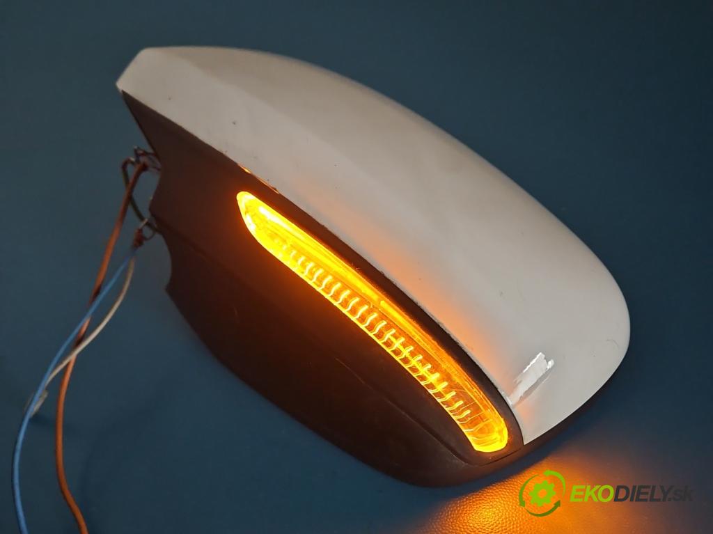 Renault Kadjar 2015-2022 1.2 131 HP manual 96 kW 1197 cm3 5- zrkadlo ľavé  (Kľučka dverí ostatné)