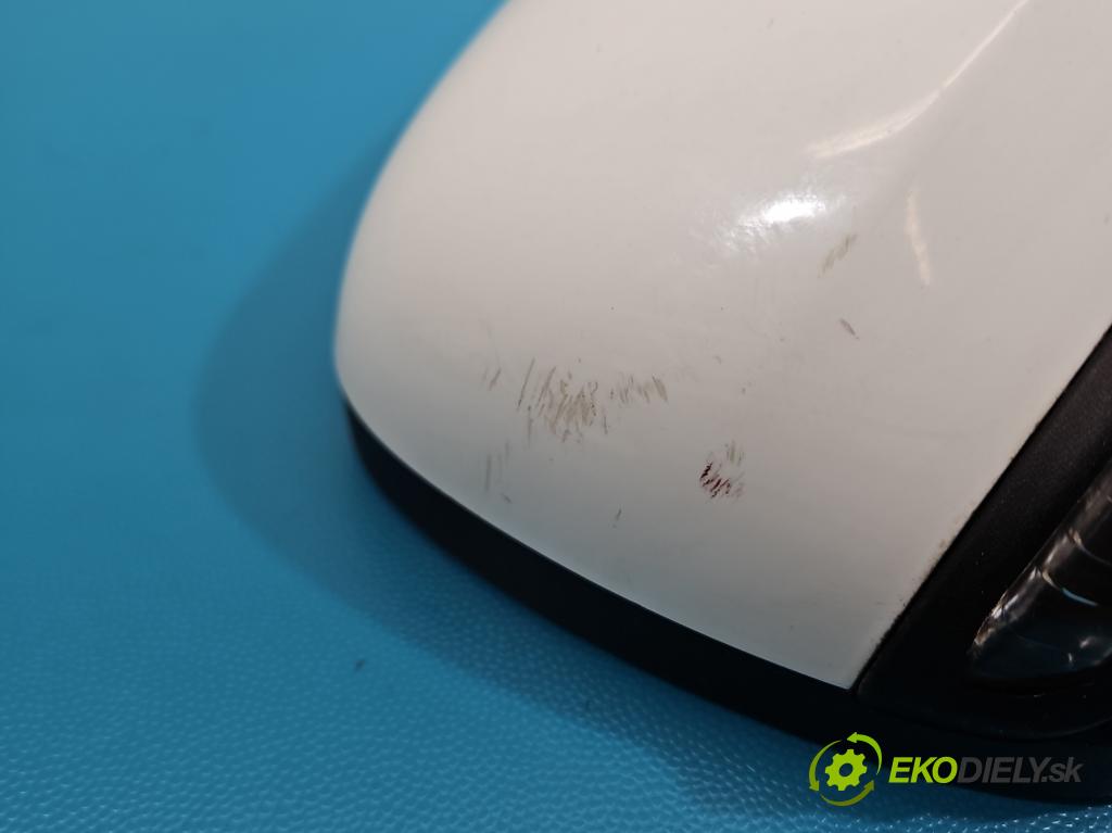 Renault Kadjar 2015-2022 1.2 131 hp manual 96 kW 1197 cm3 5- zpětné zrcátko pravé  (Klika dveří ostatní)