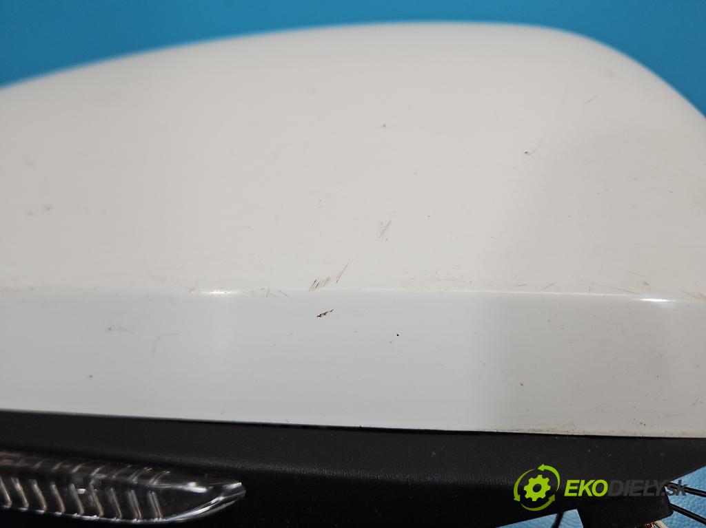 Renault Kadjar 2015-2022 1.2 131 hp manual 96 kW 1197 cm3 5- zpětné zrcátko pravé  (Klika dveří ostatní)