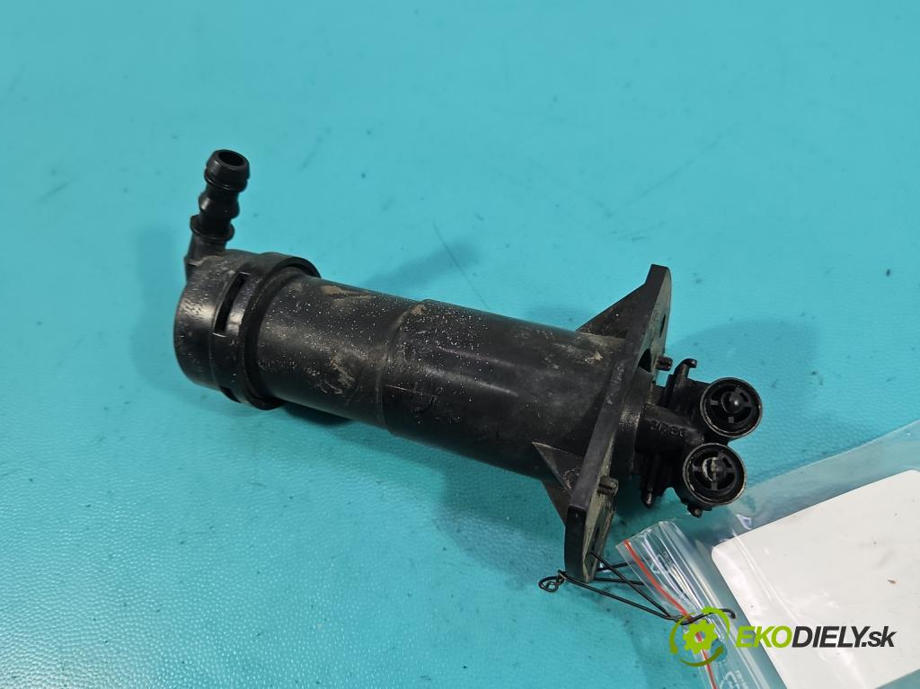 Audi Q7 2005-2015 4.2 TDI 326KM automatic 240 kW 4134 cm3 5- ostřikovač reflektor: pravý 4L0955102