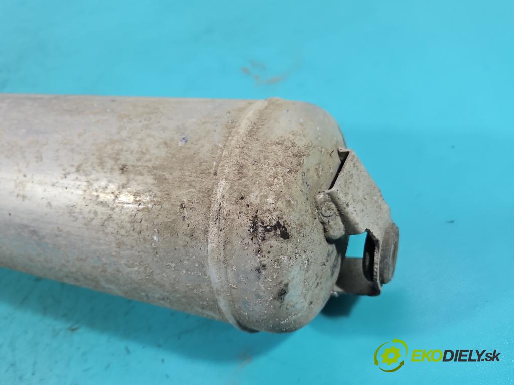 Audi Q7 2005-2015 4.2 TDI 326KM automatic 240 kW 4134 cm3 5- Nádrž: vzduchu 7L0616201A (Obal vzduchového filtra)