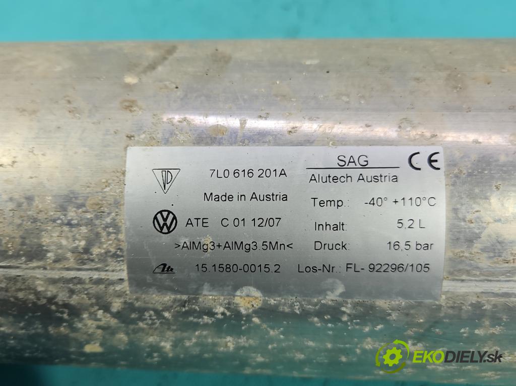 Audi Q7 2005-2015 4.2 TDI 326KM automatic 240 kW 4134 cm3 5- Nádrž: vzduchu 7L0616201A (Obal vzduchového filtra)