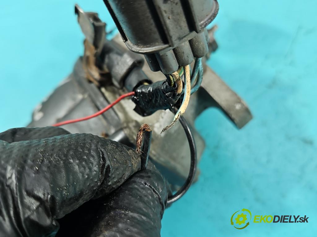 Honda CR-V I 1995-2001 2.0 16V 128 HP manual 94 kW 1973 cm3 5- rozdeľovač TD-97U (Rozdeľovač)