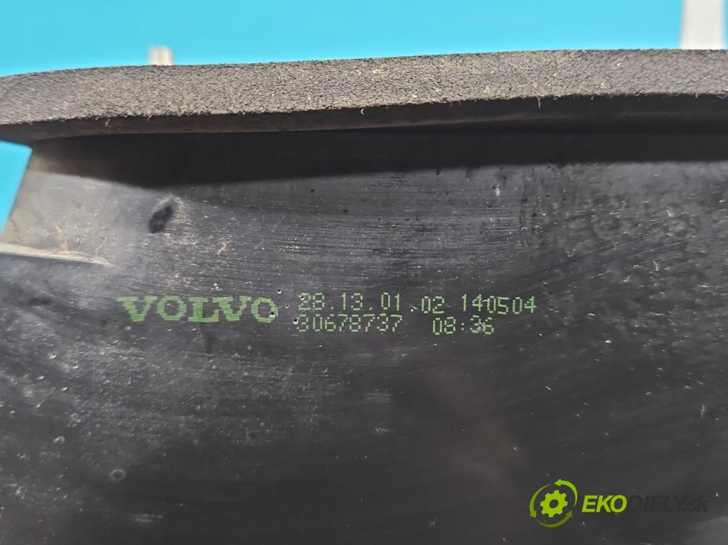 Volvo S40 II 2004-2012 2.0d 136 HP manual 100 kW 1997 cm3 4- svetlo / reflektor zadné ľavé  (Kľučka dverí ostatné)