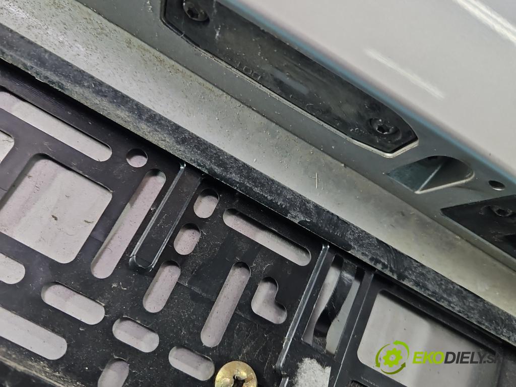 Volvo S40 II 2004-2012 2.0d 136hp manual 100 kW 1997 cm3 4- zadní kufrové dveře  (Zadní kapota (kufr))