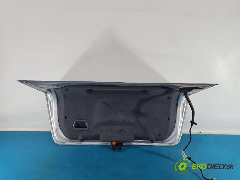 Volvo S40 II 2004-2012 2.0d 136hp manual 100 kW 1997 cm3 4- zadní kufrové dveře  (Zadní kapota (kufr))