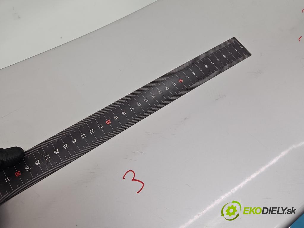 Volvo S40 II 2004-2012 2.0d 136hp manual 100 kW 1997 cm3 4- zadní kufrové dveře  (Zadní kapota (kufr))