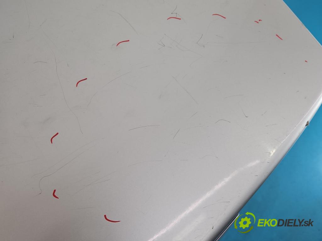 Volvo S40 II 2004-2012 2.0d 136hp manual 100 kW 1997 cm3 4- zadní kufrové dveře  (Zadní kapota (kufr))