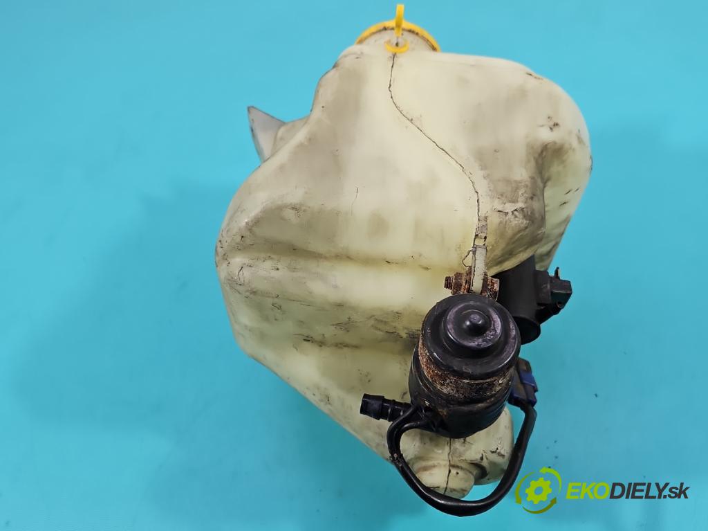 Subaru Forester II SG 2002-2008 2.0 boxer 125 hp manual 92 kW 1994 cm3 5- nádržka tekutina: ostřikovačů HLC-20011