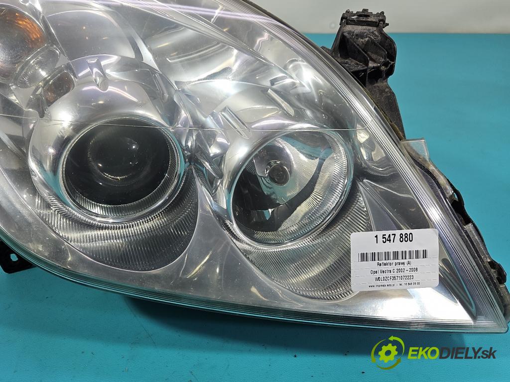 Opel Vectra C 2002-2008 1.9 cdti 120 HP manual 88 kW 1910 cm3 5- Reflektor: pravý  (Svetlo predné pravé)