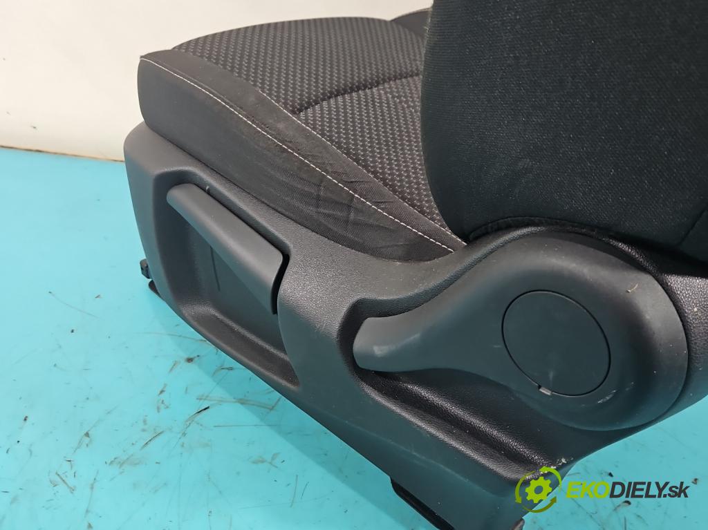 Renault Kadjar 2015-2022 1.2 131 HP manual 96 kW 1197 cm3 5- Sedačka ľavý  (Sedadlo)