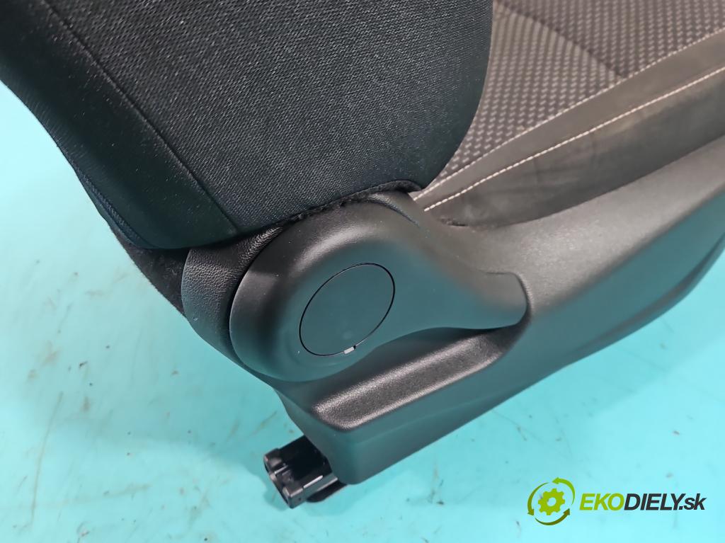 Renault Kadjar 2015-2022 1.2 131 hp manual 96 kW 1197 cm3 5- Sedadlo pravý  (Sedadlo)