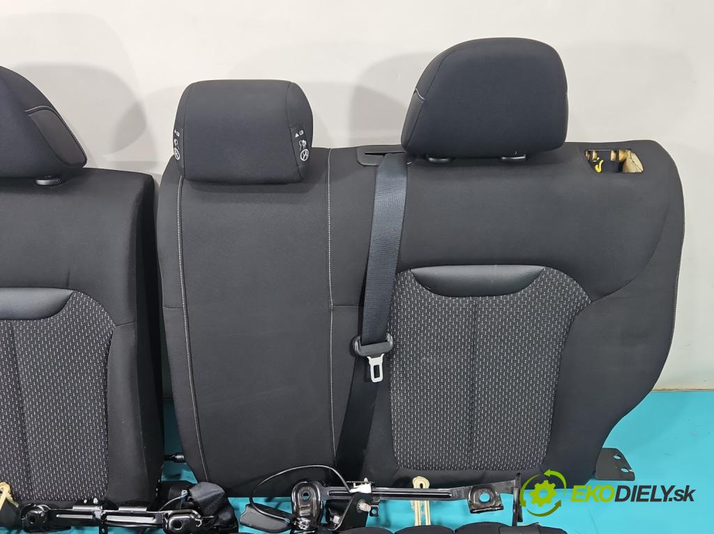 Renault Kadjar 2015-2022 1.2 131 HP manual 96 kW 1197 cm3 5- Pohovka: zadné  (Sedadlo)