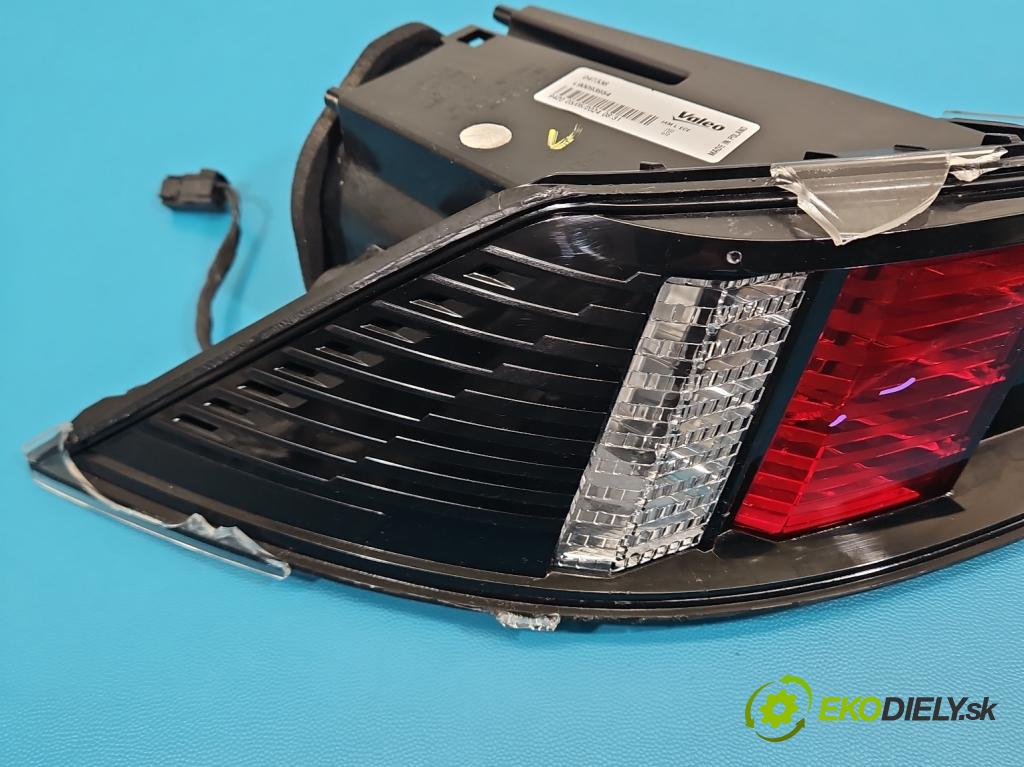 Peugeot 508 II 2018- 1.5 hdi 131 HP manual 96 kW 1499 cm3 5- svetlo / reflektor zadné ľavé  (Kľučka dverí ostatné)