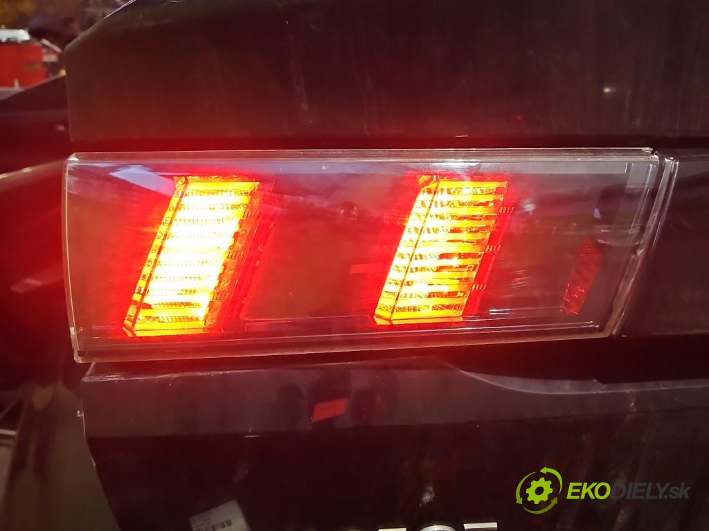 Peugeot 508 II 2018- 1.5 hdi 131 HP manual 96 kW 1499 cm3 5- svetlo / reflektor zadné ľavé  (Kľučka dverí ostatné)