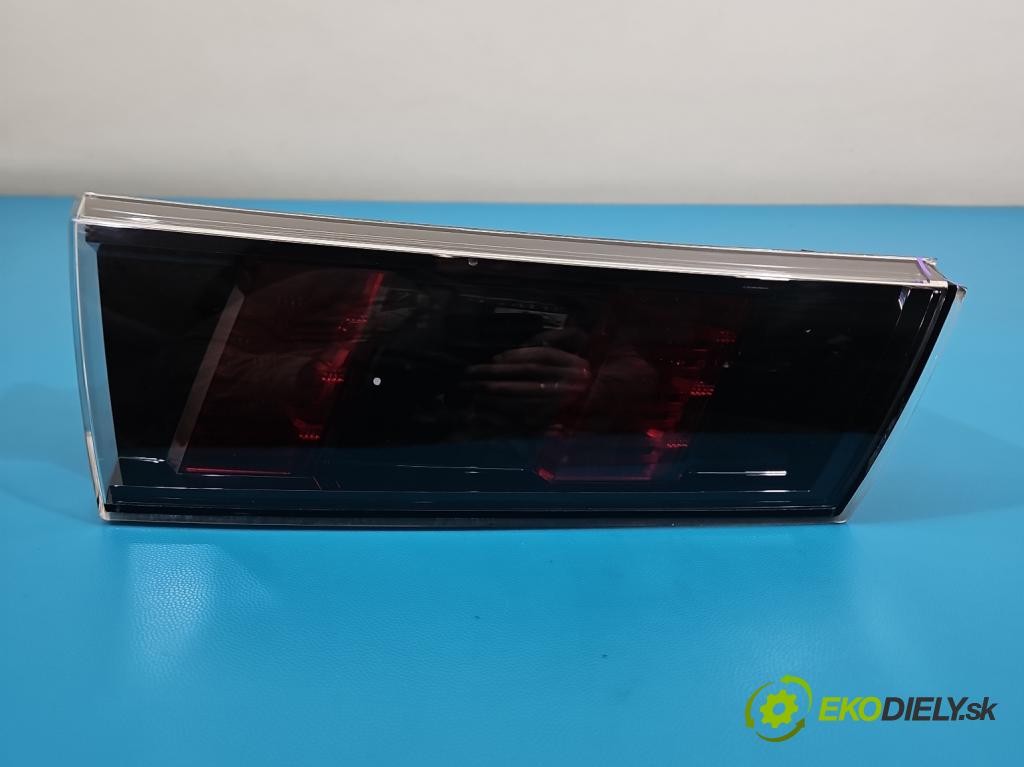 Peugeot 508 II 2018- 1.5 hdi 131 HP manual 96 kW 1499 cm3 5- svetlo / reflektor zadné ľavé (Kľučka dverí ostatné)