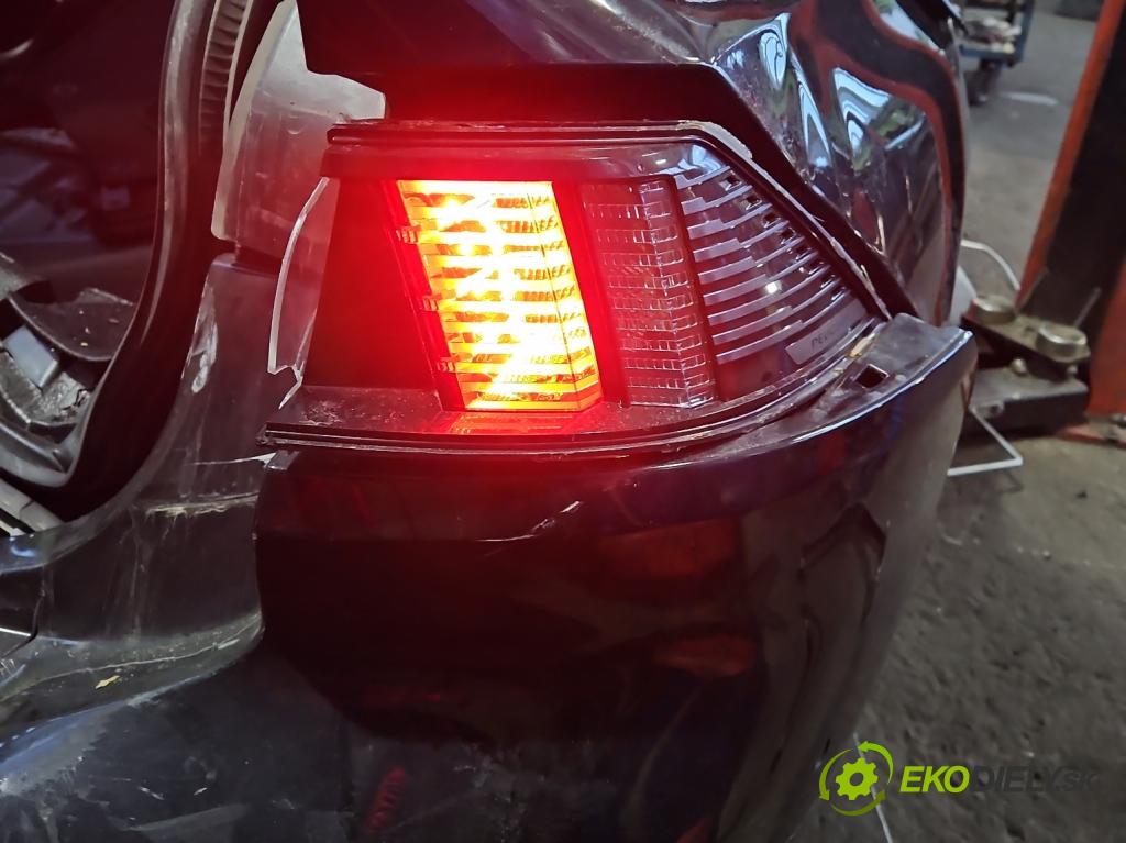 Peugeot 508 II 2018- 1.5 hdi 131 HP manual 96 kW 1499 cm3 5- svetlo / reflektor zadné pravé 9813508380 (Kľučka dverí ostatné)