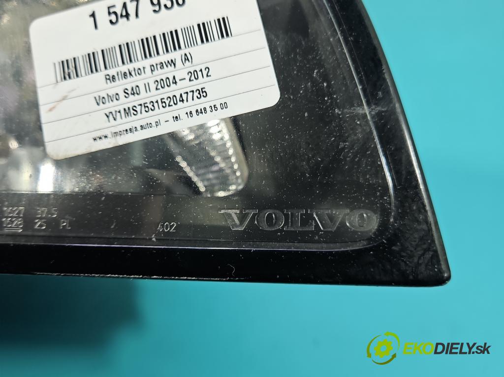Volvo S40 II 2004-2012 2.0d 136 HP manual 100 kW 1997 cm3 4- Reflektor: pravý  (Svetlo predné pravé)