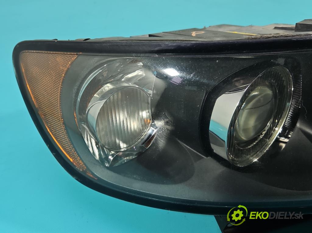 Volvo S40 II 2004-2012 2.0d 136 HP manual 100 kW 1997 cm3 4- Reflektor: pravý  (Svetlo predné pravé)