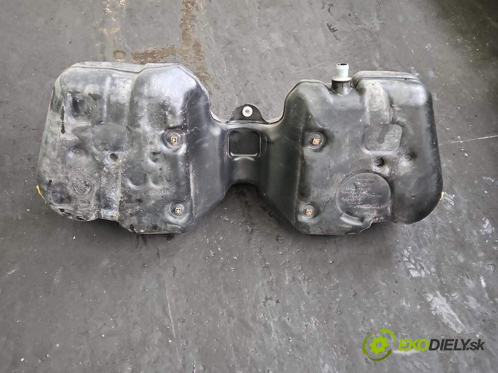 Jaguar XE X760 2015-2024 2.0d 179KM automatic 132 kW 1999 cm3 4- Nádrž: paliva GX73-9K007-DD (Palivová nádrž)