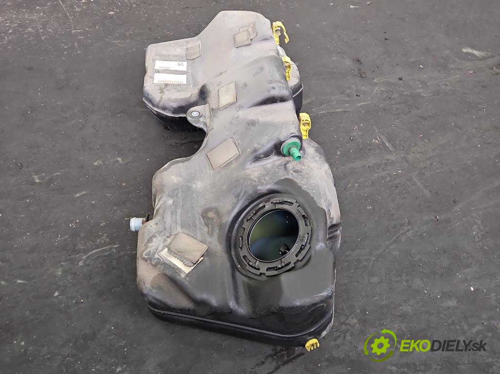 Jaguar XE X760 2015-2024 2.0d 179KM automatic 132 kW 1999 cm3 4- Nádrž: paliva GX73-9K007-DD (Palivová nádrž)