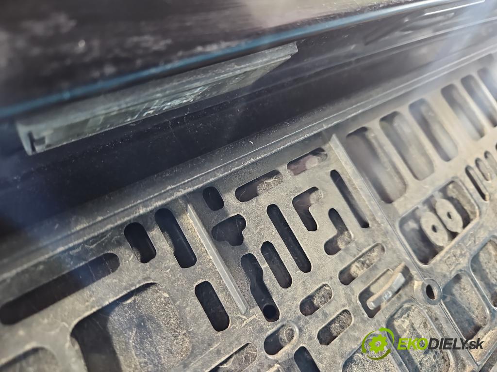 Renault Megane III 2008-2016 1.5 dci 106 hp manual 78 kW 1461 cm3 5- zadní kufrové dveře  (Zadní kapota (kufr))