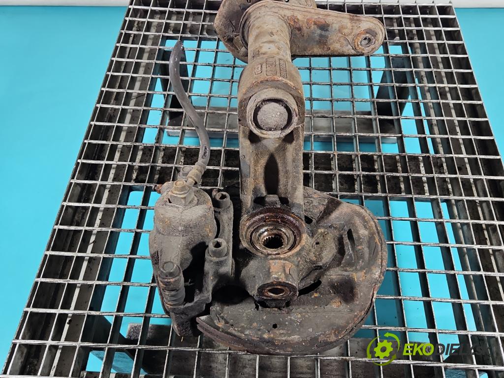 Daewoo Lanos 1.5 8V 86 hp manual 63 kW 1498 cm3 4- náboj pravé  (Náboj kola)