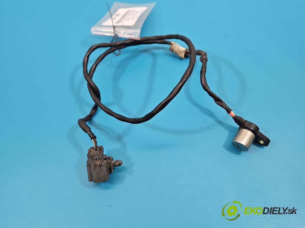 Mazda 6 I GG 2002-2007 2.0 citd 121KM manual 89 kW 1998 cm3 5- snímač pozícia: hriadele kľukovej 029600-0933 (Snímač polohy kľukového hriadeľa)