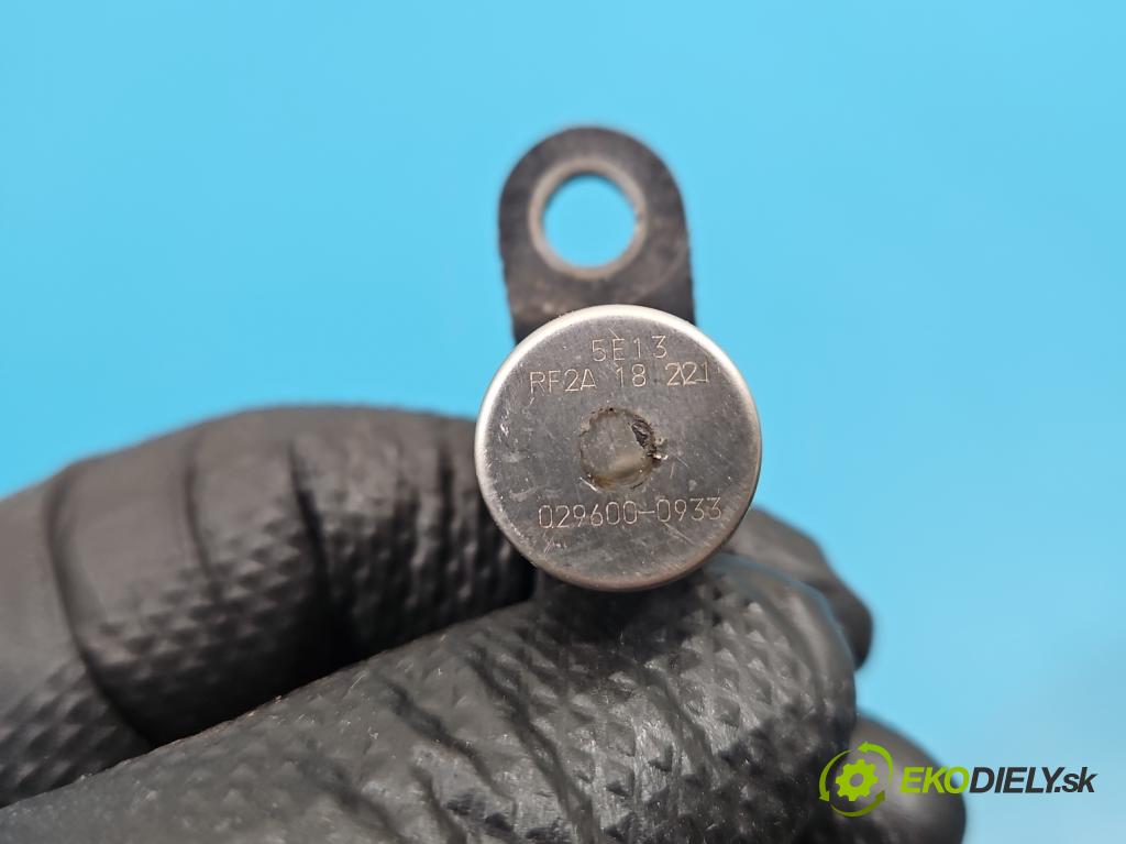 Mazda 6 I GG 2002-2007 2.0 citd 121KM manual 89 kW 1998 cm3 5- snímač pozícia: hriadele kľukovej 029600-0933 (Snímač polohy kľukového hriadeľa)