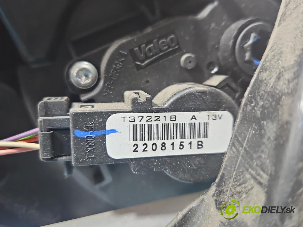 Renault Kadjar 2015-2022 1.2 131 hp manual 96 kW 1197 cm3 5- radiátor 272707975R (Radiátor topení)