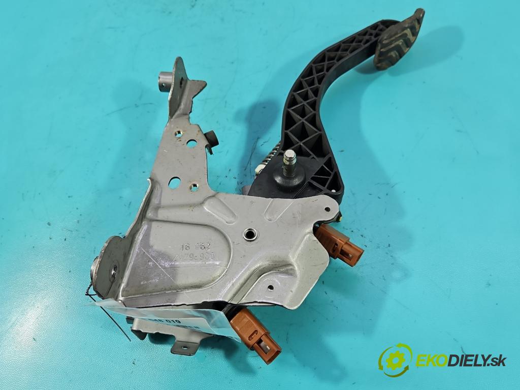 Renault Kadjar 2015-2022 1.2 131 HP manual 96 kW 1197 cm3 5- pedále ostatné 465038803R