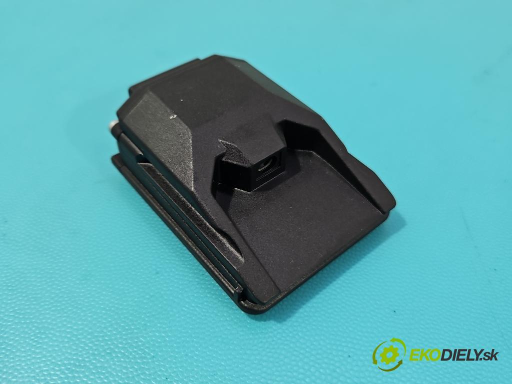 Renault Kadjar 2015-2022 1.2 131 HP manual 96 kW 1197 cm3 5- Kamera predné 284627042R