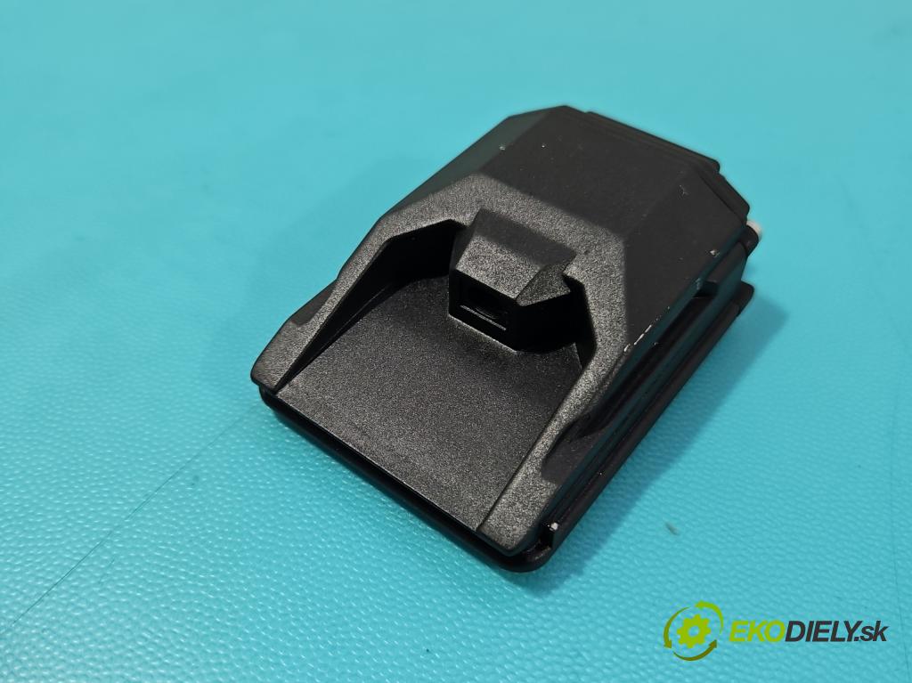 Renault Kadjar 2015-2022 1.2 131 hp manual 96 kW 1197 cm3 5- Kamera přední 284627042R