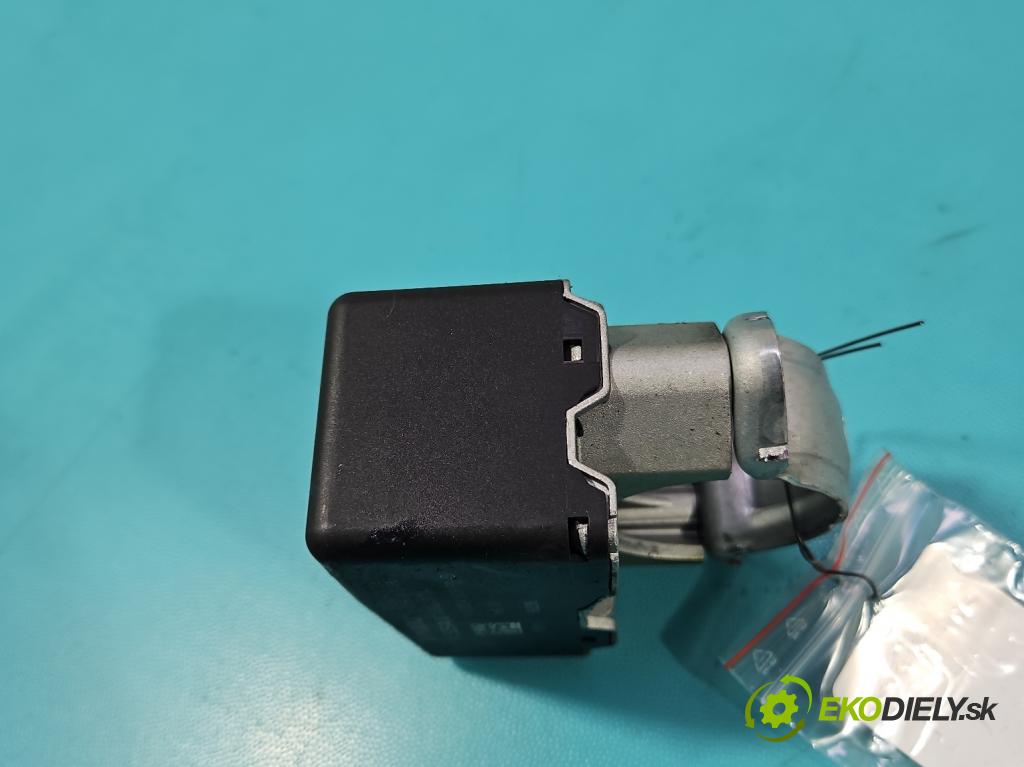 Renault Kadjar 2015-2022 1.2 131 HP manual 96 kW 1197 cm3 5- Blokáda: řízení: 487004553R (Riadenie ostatné)