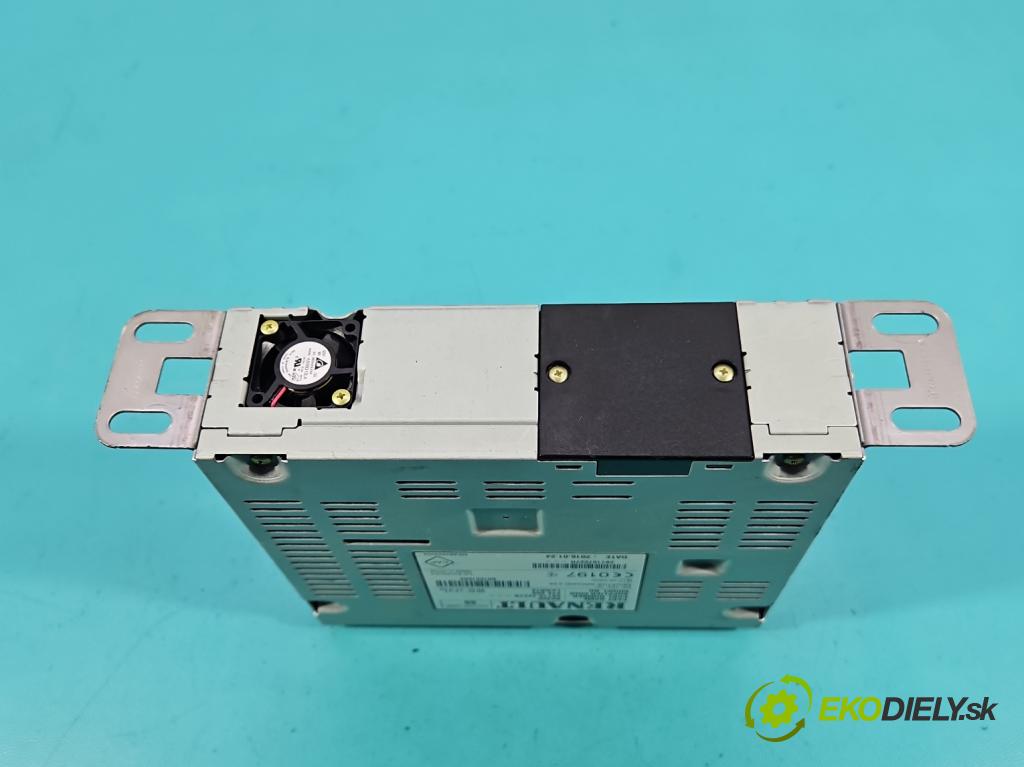 Renault Kadjar 2015-2022 1.2 131 HP manual 96 kW 1197 cm3 5- Radio originál 276660