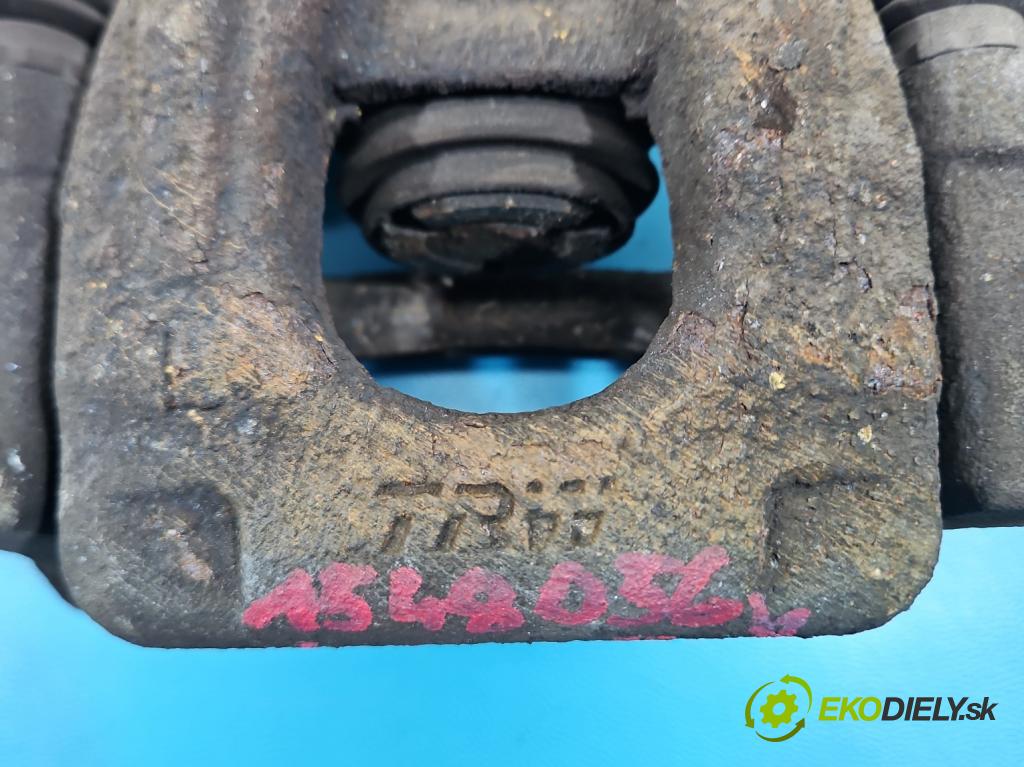 Renault Kadjar 2015-2022 1.2 131 HP manual 96 kW 1197 cm3 5- brzdič zadné ľavý  (Kľučka dverí ostatné)