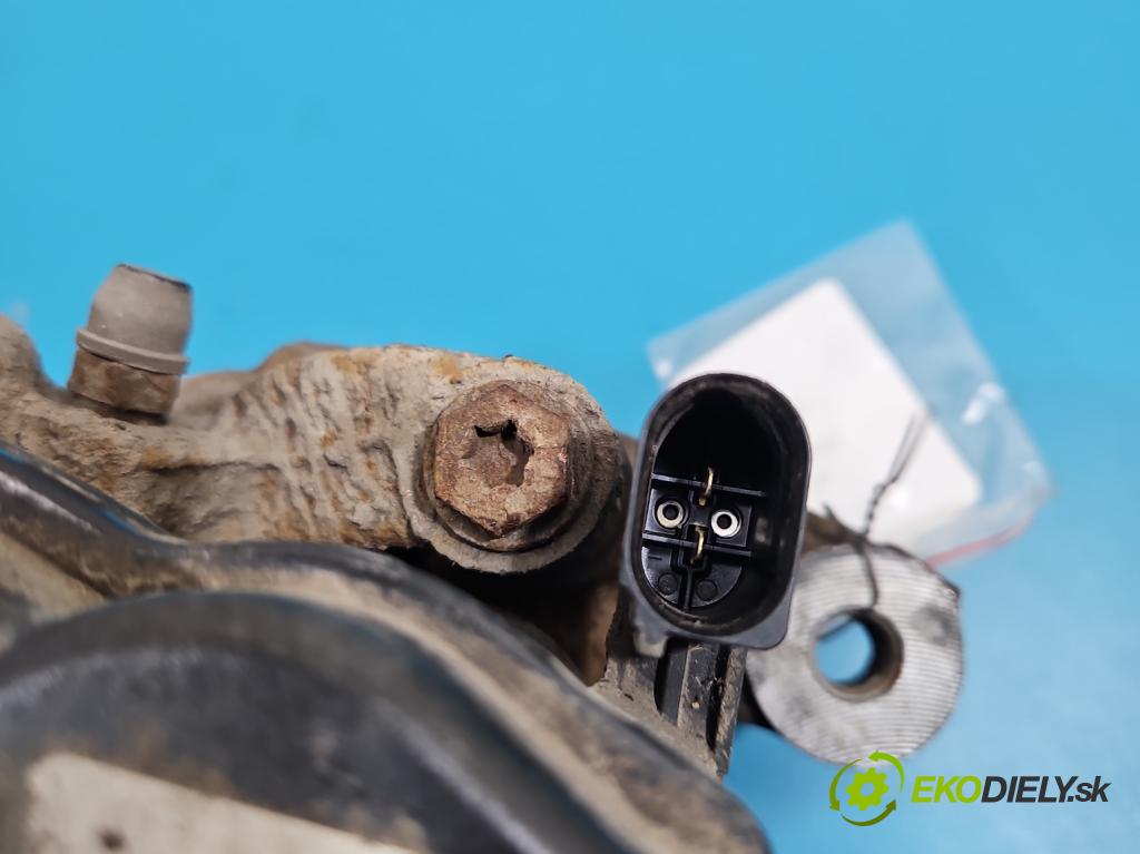 Renault Kadjar 2015-2022 1.2 131 HP manual 96 kW 1197 cm3 5- brzdič zadné ľavý  (Kľučka dverí ostatné)