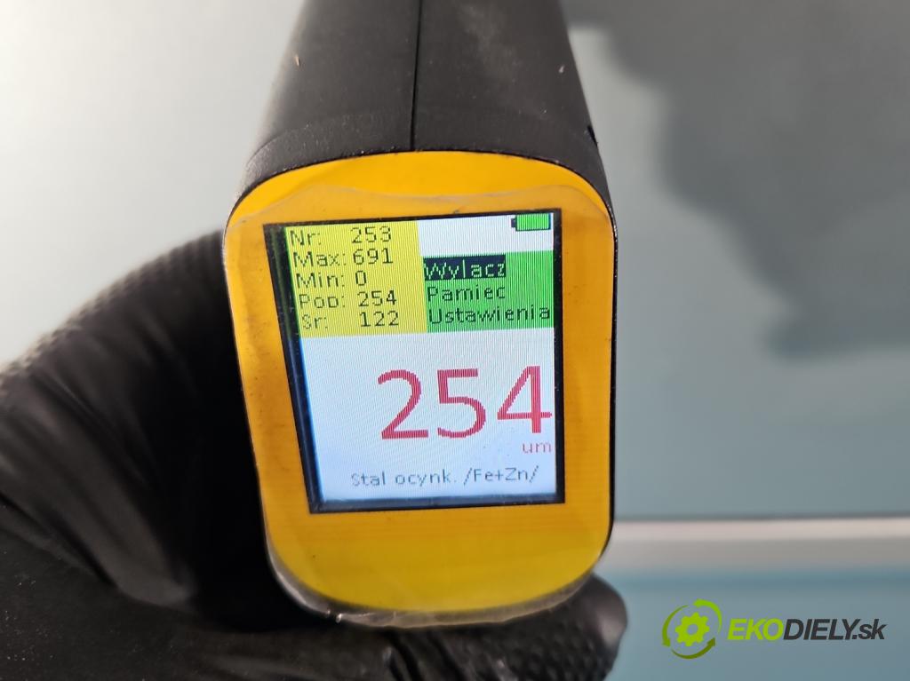 Volvo S40 II 2004-2012 2.0d 136 HP manual 100 kW 1997 cm3 4- dvere predné ľavé  (Kľučka dverí ostatné)