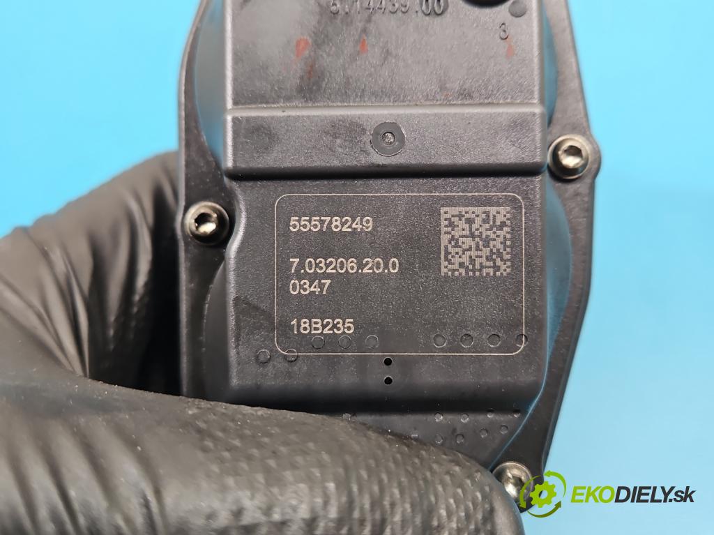 Opel Insignia B 2017-2022 2.0 cdti 209KM automatic 154 kW 1956 cm3 5- Ovladač: klapky: kolektor 55578249 (Motorček ostatné)