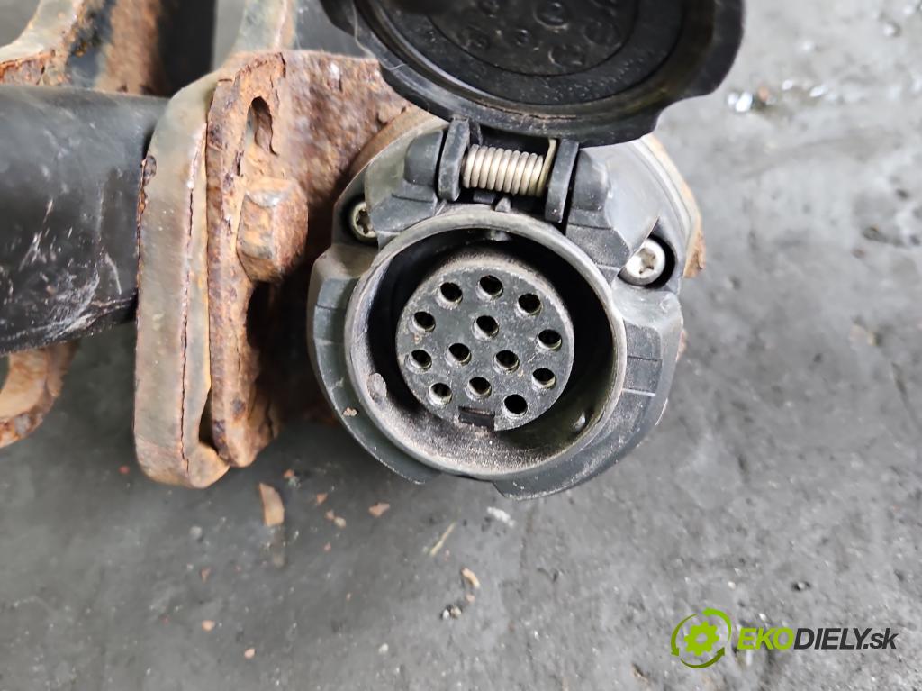 Renault Kadjar 2015-2022 1.2 131 hp manual 96 kW 1197 cm3 5- oko tažné 8201652645 (Tažné zařízení)