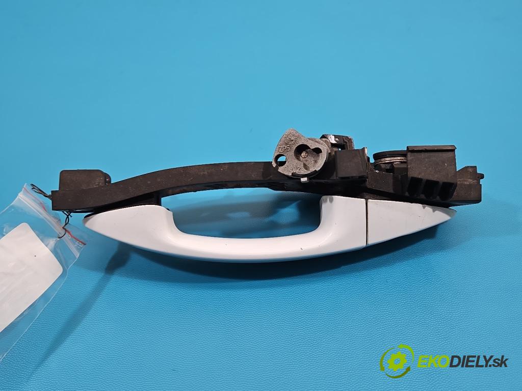 Ford Fiesta Mk7 2008-2017 1.2 16V 82 HP manual 60 kW 1242 cm3 3- rukoväť predné ľavé mimo: 8A61-A224A3-AG (Kľučka dverí vonkajšia predná ľavá)