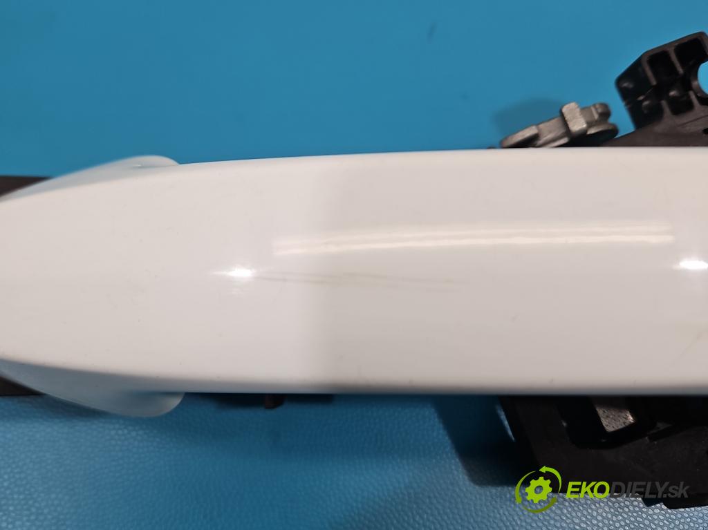 Ford Fiesta Mk7 2008-2017 1.2 16V 82 HP manual 60 kW 1242 cm3 3- rukoväť predné ľavé mimo: 8A61-A224A3-AG (Kľučka dverí vonkajšia predná ľavá)