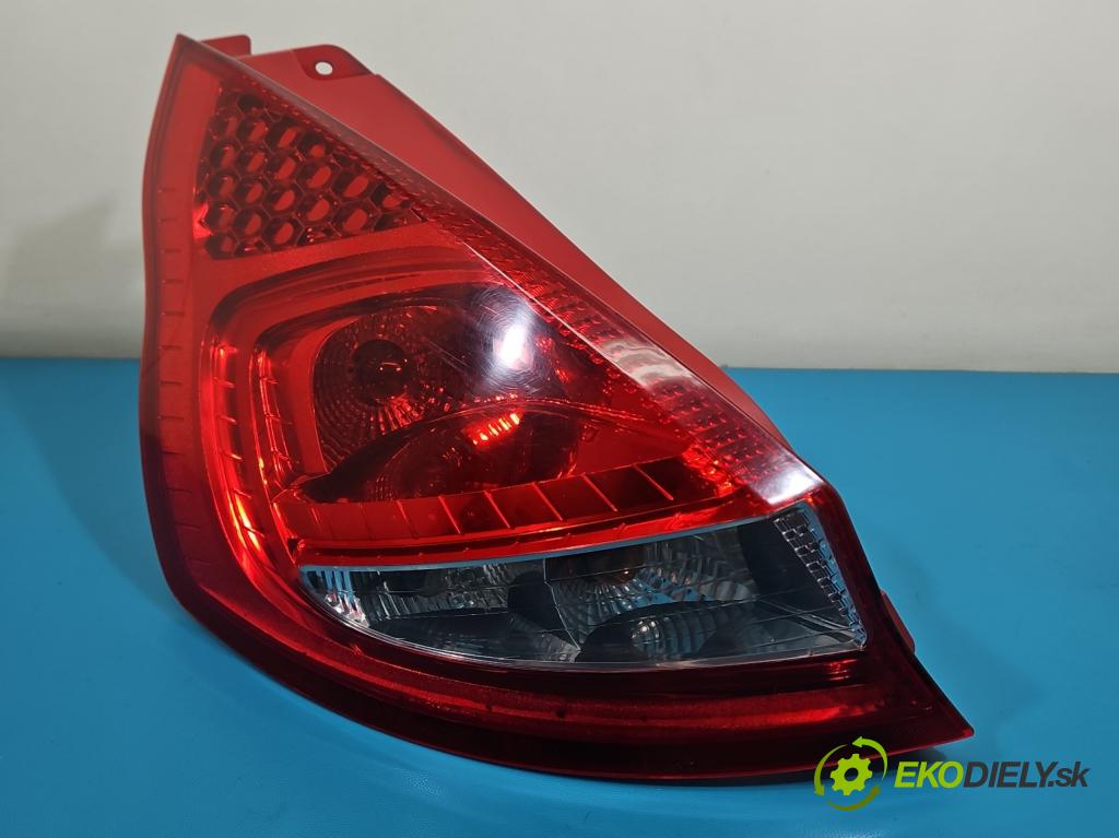Ford Fiesta Mk7 2008-2017 1.2 16V 82 HP manual 60 kW 1242 cm3 3- svetlo / reflektor zadné ľavé 8A61-13405-A (Kľučka dverí ostatné)