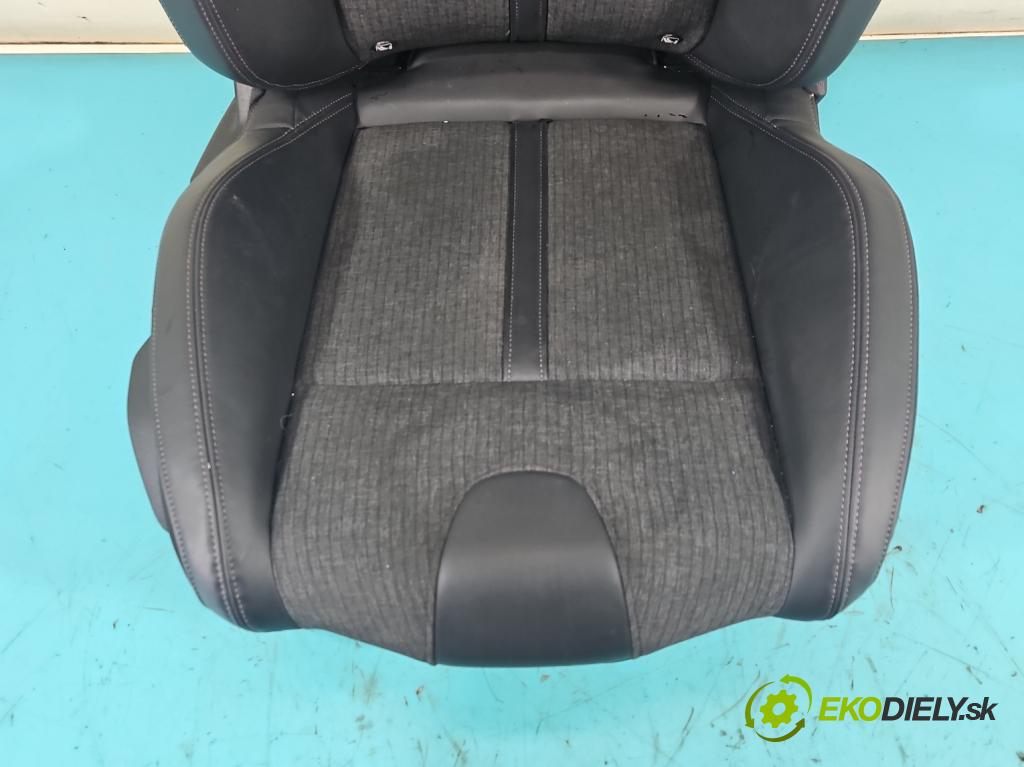 Peugeot 508 II 2018- 1.5 hdi 131 HP manual 96 kW 1499 cm3 5- Sedačka pravý (Sedadlo)