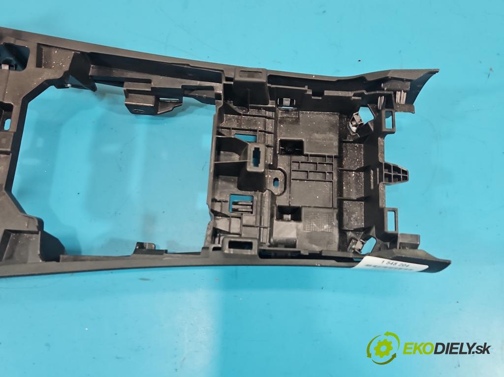 Peugeot 508 II 2018- 1.5 hdi 131 HP manual 96 kW 1499 cm3 5- kryt plast 9G49A128